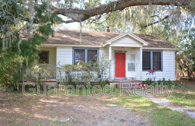 2246 Southeast 3rd Avenue - 2246 Southeast 3rd Avenue, Ocala, FL 34471