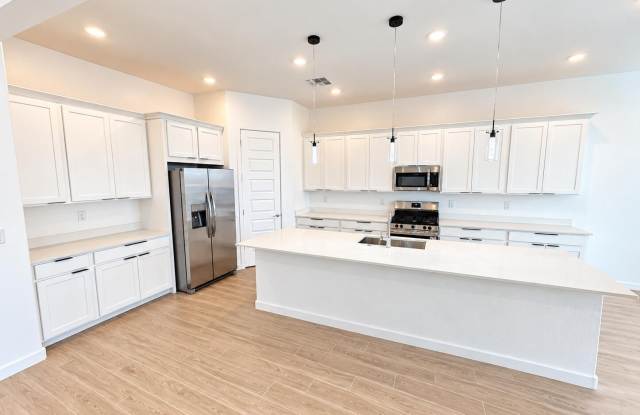 3302 E AGLIO Avenue Gallery 3