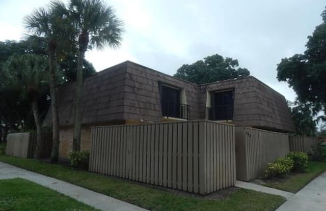 408 4th Court - 408 4th Court, Palm Beach Gardens, FL 33410