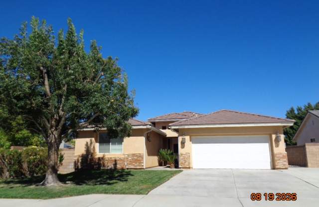 Beautiful West Lancaster Pool Home Offering 1871 sq. ft. Gallery 1