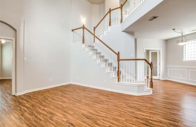 214 Turnberry Lane Gallery 3