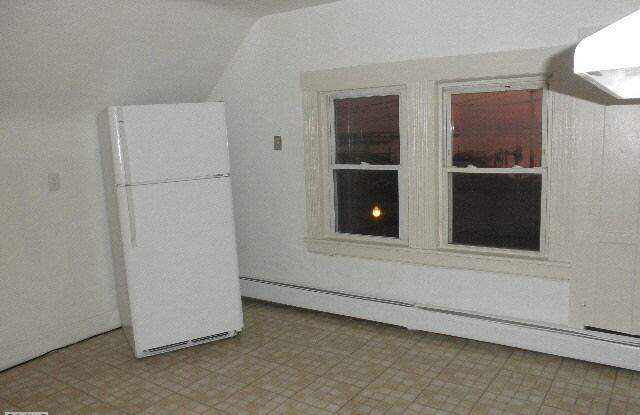 75 Newfield Avenue Gallery 4