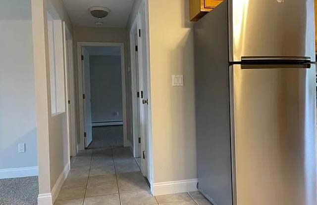 Bright, Spacious 2 Bedroom Apartment Gallery 4