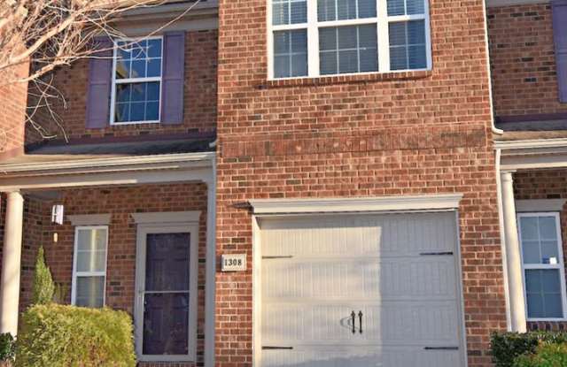 Wonderful 3 bedroom townhome! Attached garage! photos photos