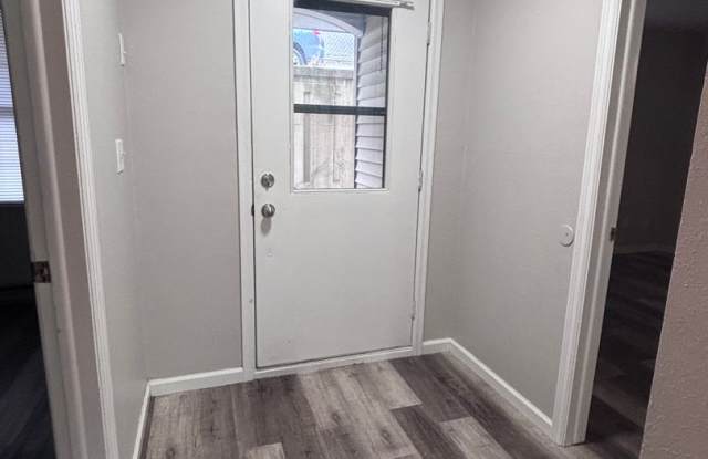 2 Bedroom Condo Gallery 3