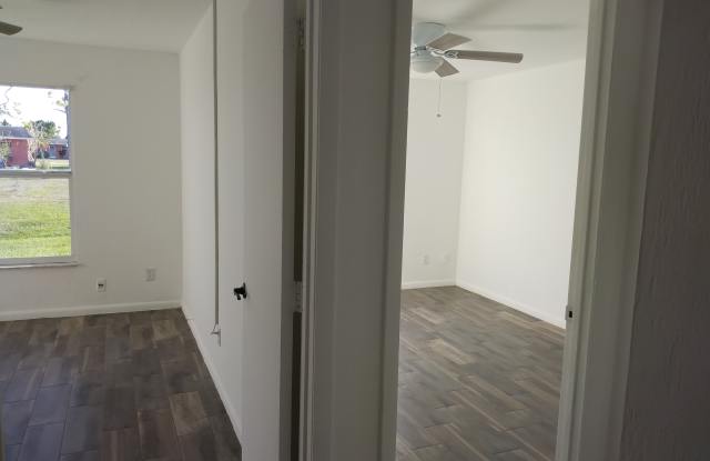 1123 South Loop Boulevard Gallery 1