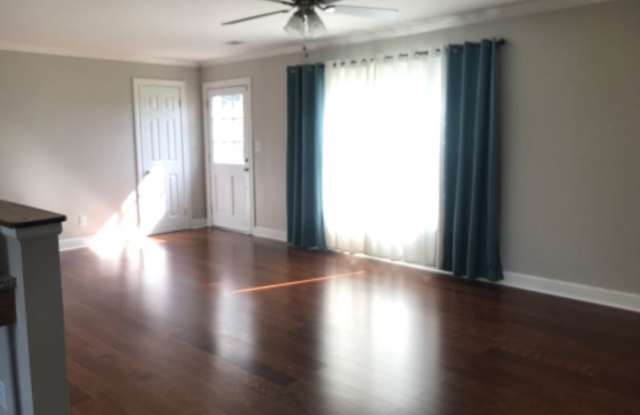 307 Alta Loma Rd Gallery 3