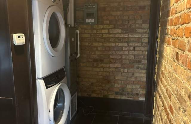 110 E. Allegan Lofts (Accord Management LLC) Gallery 3