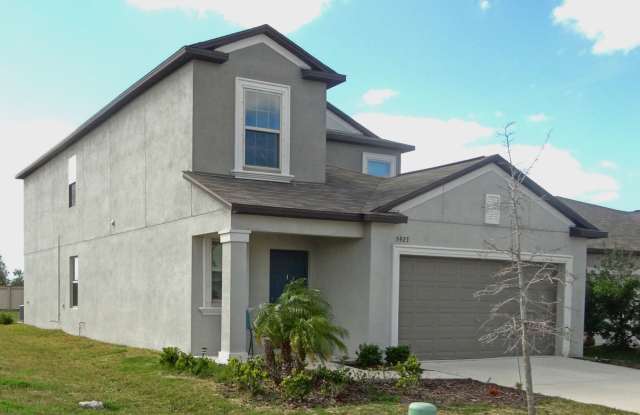 5 bedroom, 2.5 bath in gorgeous community photos photos