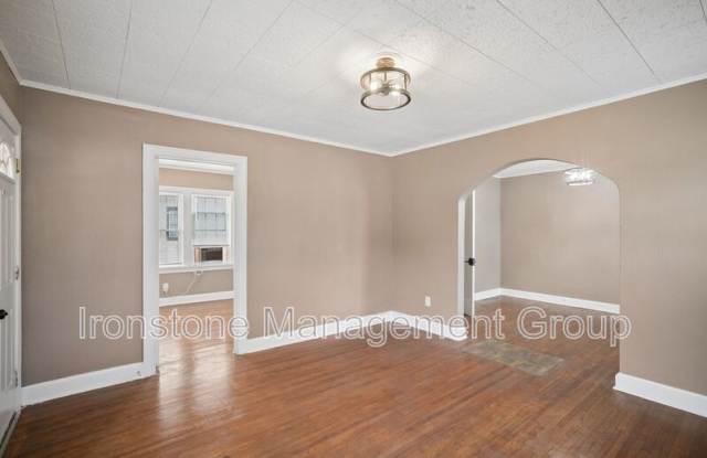 1412 S Florence Place Gallery 4