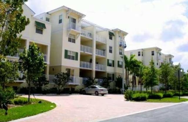 7572 SW 102nd St - 7572 Southwest 102nd Street, Pinecrest, FL 33156