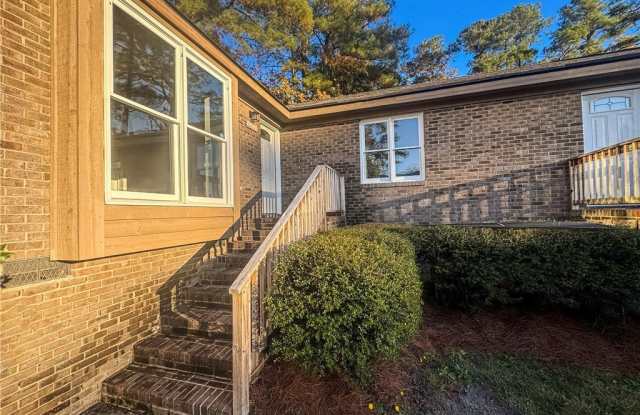 527 Coronation Drive - 527 Coronation Drive, Fayetteville, NC 28311
