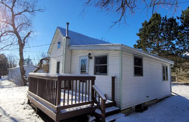 Single Family Home - 711 12 Street Northwest, Bemidji, MN 56601