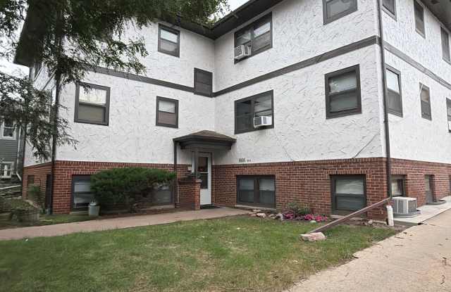 14th & Phillips One Bedroom Apartment - Park Apartments Gallery 3
