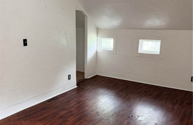 6603 Charter Avenue Gallery 2