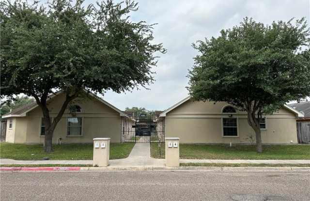 1813 Bahamas Drive Gallery 1