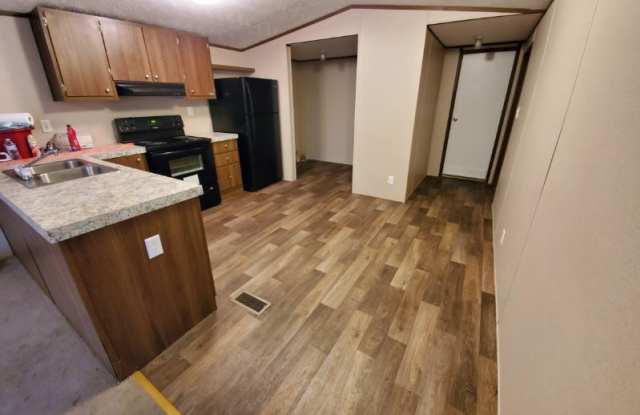 4261 Midcentral Dr Gallery 4