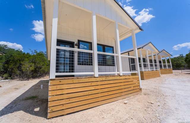 1225 Texas Oaks Gallery 2