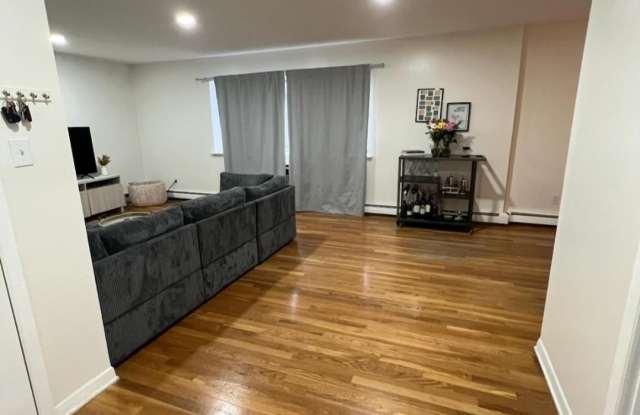 6037 Delafield Avenue Gallery 3