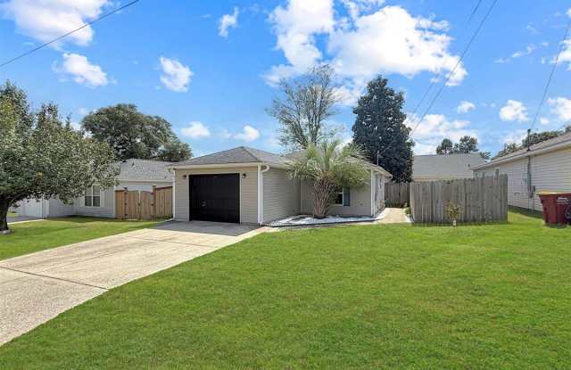 312 Apple Drive - 312 Apple Drive, Crestview, FL 32536