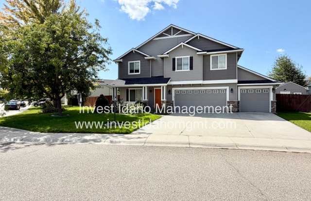 Well maintained 2 story home move-in ready located in Nampa Gallery 1