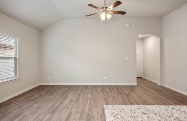 2 Weeks Free! Beautiful 3-Bedroom Home with Open Floor Plan & Private Backyard in New Braunfels Gallery 4