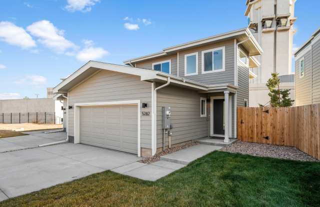 Large Home Available Now! | 4 Weeks Free Rent! Blocks from Regis University Gallery 3