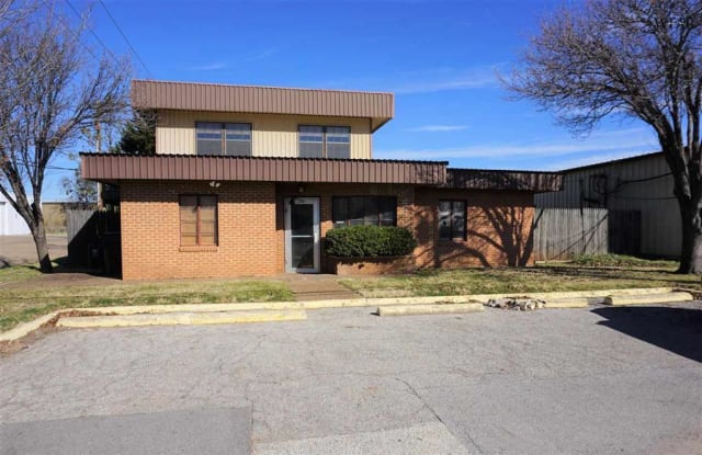 2704 Avenue U - 2704 Avenue U, Wichita Falls, TX 76308