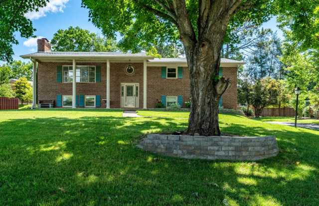 JC Rental Available. Prime location photos photos