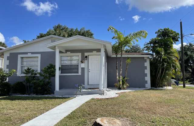 1901 N Albany Ave photos photos