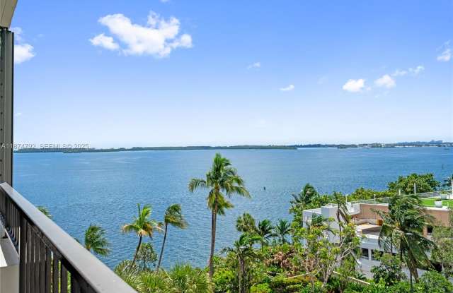 520 Brickell Key Dr photos photos