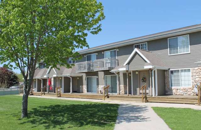 Charming 2-Bedroom, 1-Bath Apartment with Garage, Private Entry and Washer  Dryer - 3444 Midvale Drive, Janesville, WI 53546