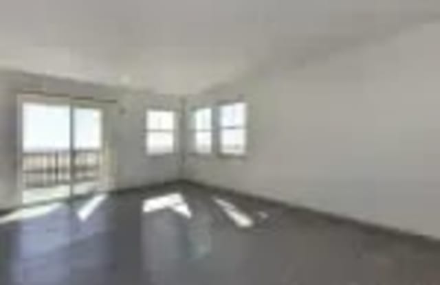 Pearl Creek Apartments Gallery 2