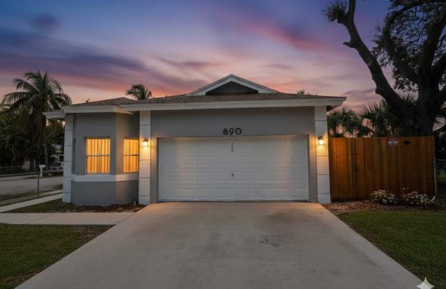 890 Northwest 25th Avenue photos photos