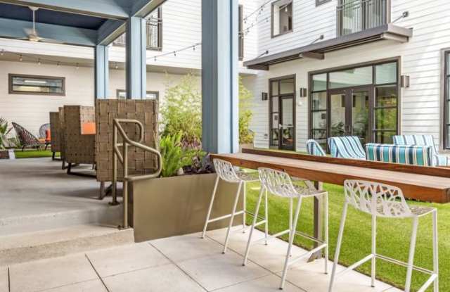 1650 E 6th St - 1650 East 6th Street, Austin, TX 78702