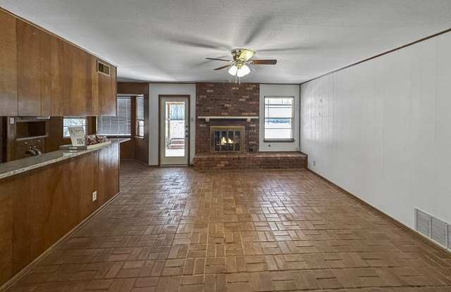 11526 Raindrop Dr Gallery 2
