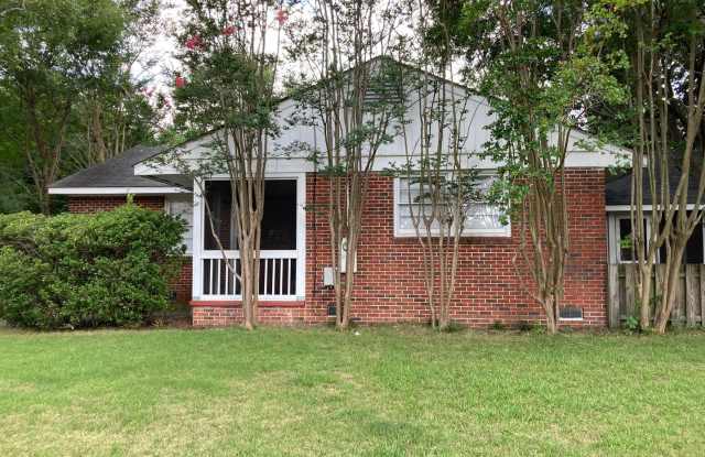 403 E Samford photos photos