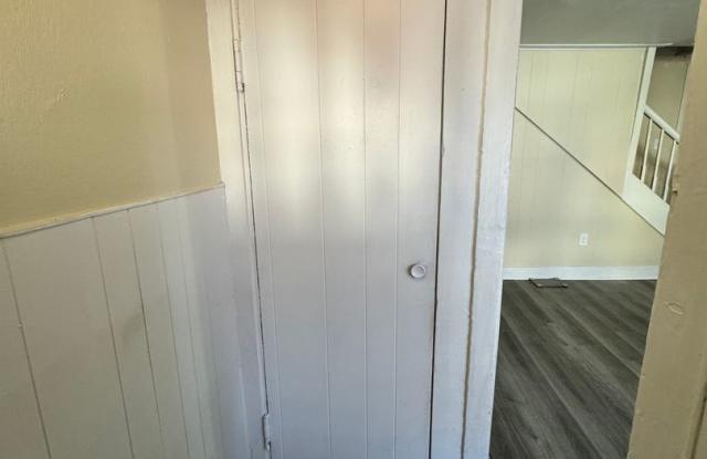 3 Bdrm, 1 Full Bath Twin-Semi Detached home Gallery 3