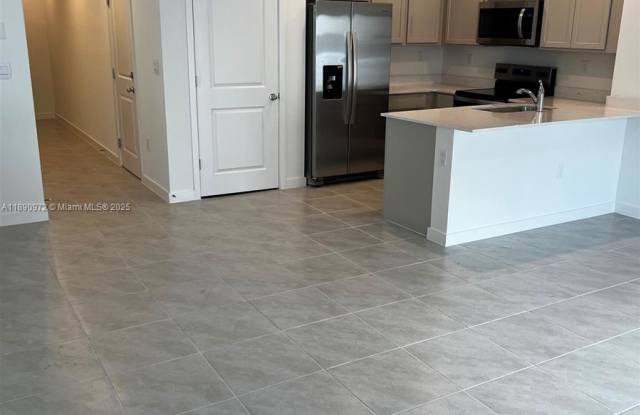 653 Northwest 6th Street photos photos