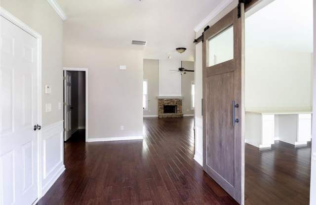331 IVY MANOR Drive NW Gallery 4
