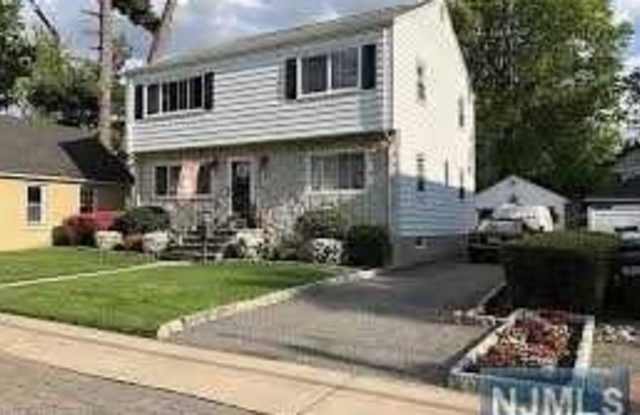115 New York Avenue - 115 New York Avenue, Dumont, NJ 07628