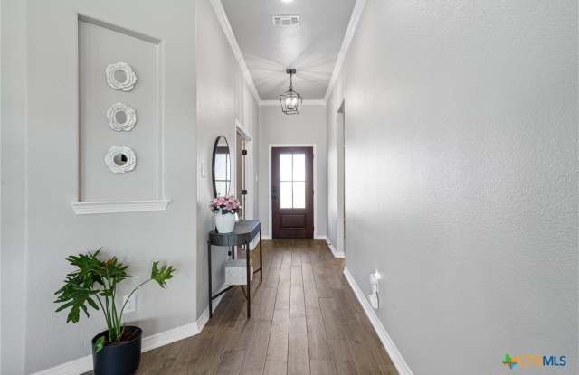 6010 Messina Drive Gallery 3
