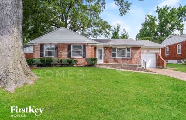 1129 Jennings Station Road - 1129 Jennings Station Road, Bellefontaine Neighbors, MO 63137