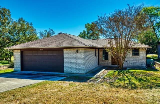 821 Laura Belle photos photos