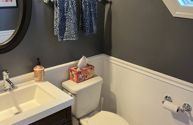 265 Huntley Avenue photos photos