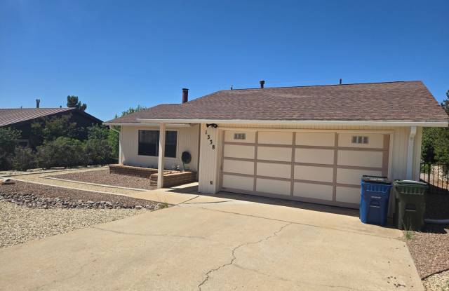 1338 N Loop photos photos