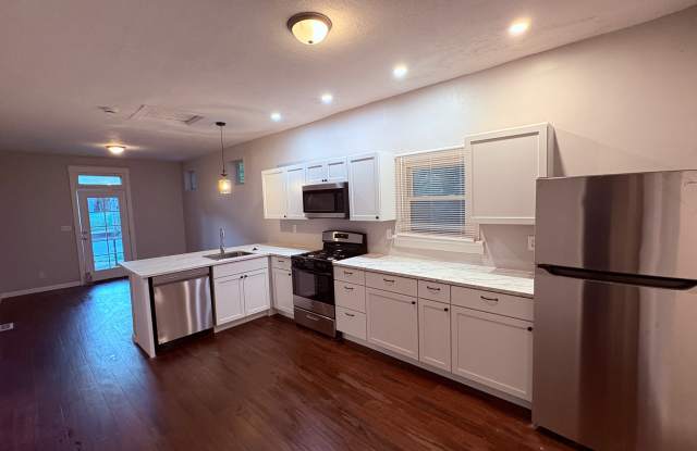 2012 Schaeffer PL photos photos