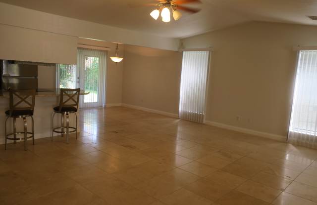 2633 Montclair Ln Gallery 2
