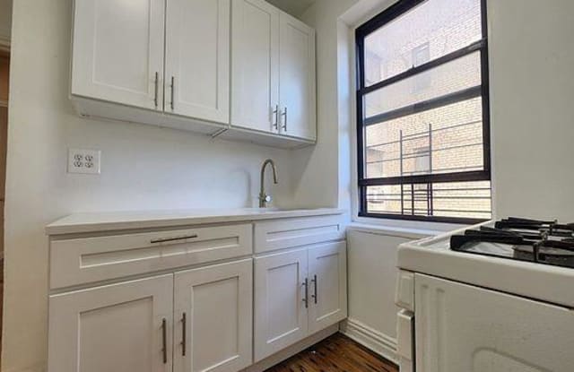 2206 Holland Avenue photos photos