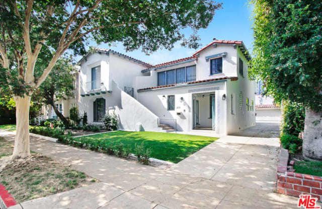 257 S Spalding Dr - 257 South Spalding Drive, Beverly Hills, CA 90212